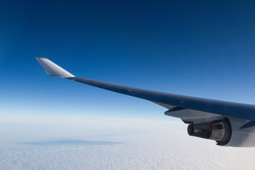 Самолет Nordwind, вылетевший из Сочи, совершил экстренную посадку в Минеральных Водах Самолет Nordwind, вылетевший из Сочи, совершил экстренную посадку в Минеральных Водах