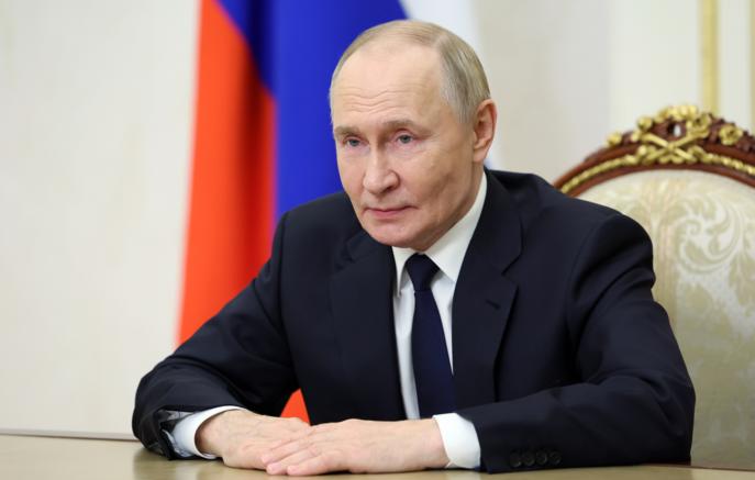 Владимир Путин обратится к россиянам в 18:00 в преддверии выборов Владимир Путин обратится к россиянам в 18:00 в преддверии выборов