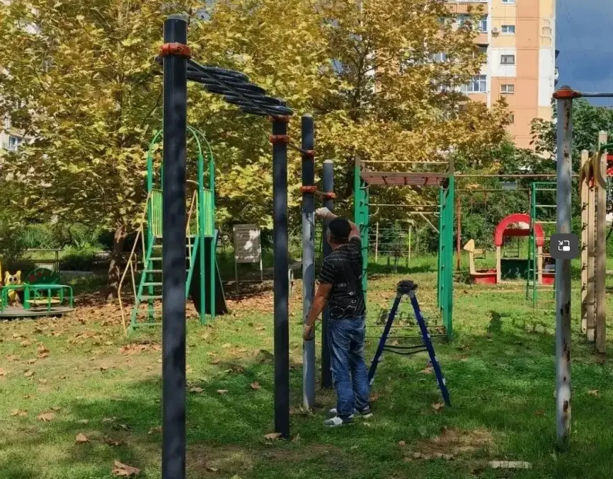 В Дагомысе обновляют воркаут-зону и приводят в порядок территорию вдоль Батумского шоссе В Дагомысе обновляют воркаут-зону и приводят в порядок территорию вдоль Батумского шоссе