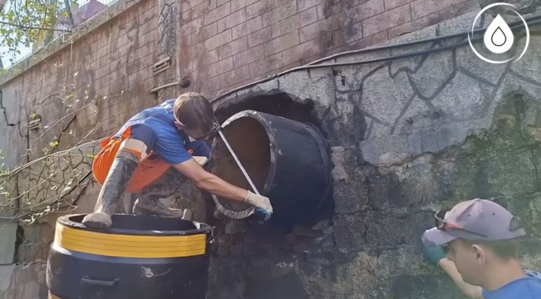 В Сочи продолжается восстановление водоснабжения после двух порывов водовода В Сочи продолжается восстановление водоснабжения после двух порывов водовода