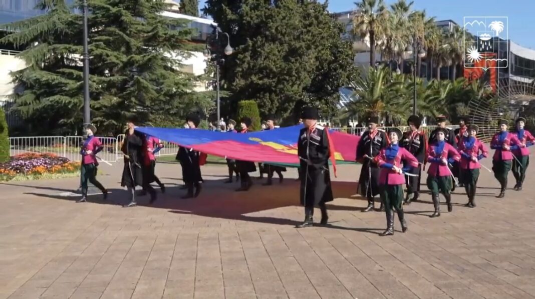 В Сочи торжественно подняли Флаг Кубани в честь 89-летия Краснодарского края В Сочи торжественно подняли Флаг Кубани в честь 89-летия Краснодарского края